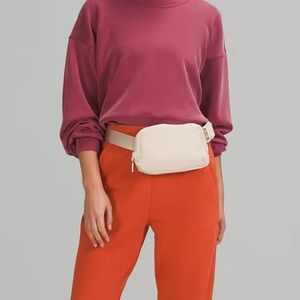 Lululemon Everywhere Belt Bag 1L - white opal NWT